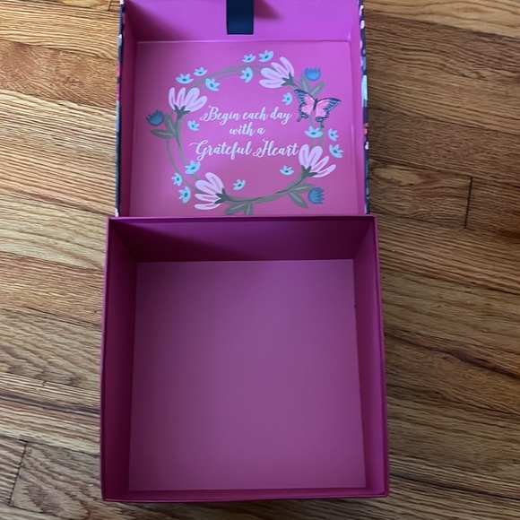 Storage box, won’t be needing this anymore - Picture 2 of 2